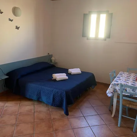 La Casa Ro Curtigghiu Affittacamere 3*